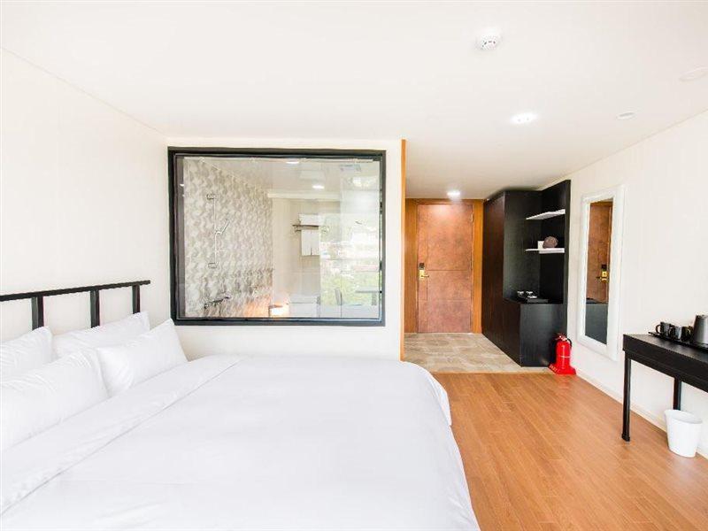Fortuna Hotel Tongyeong Exterior photo