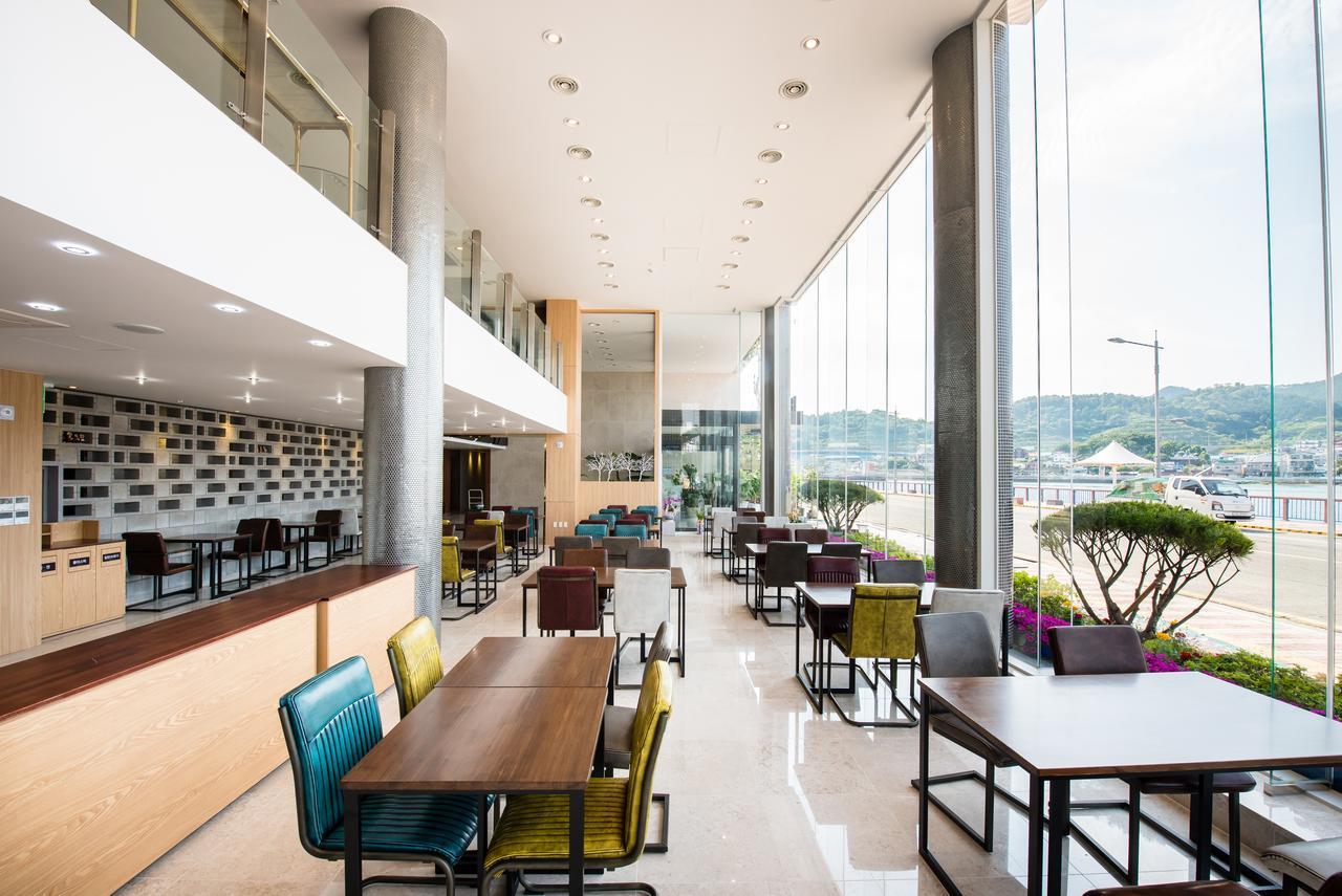 Fortuna Hotel Tongyeong Exterior photo