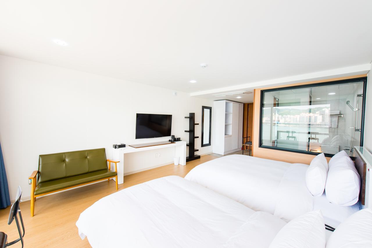 Fortuna Hotel Tongyeong Exterior photo