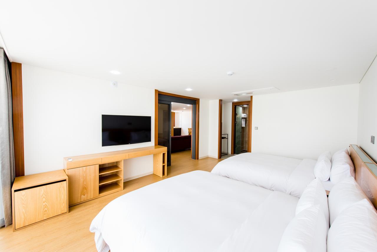 Fortuna Hotel Tongyeong Exterior photo