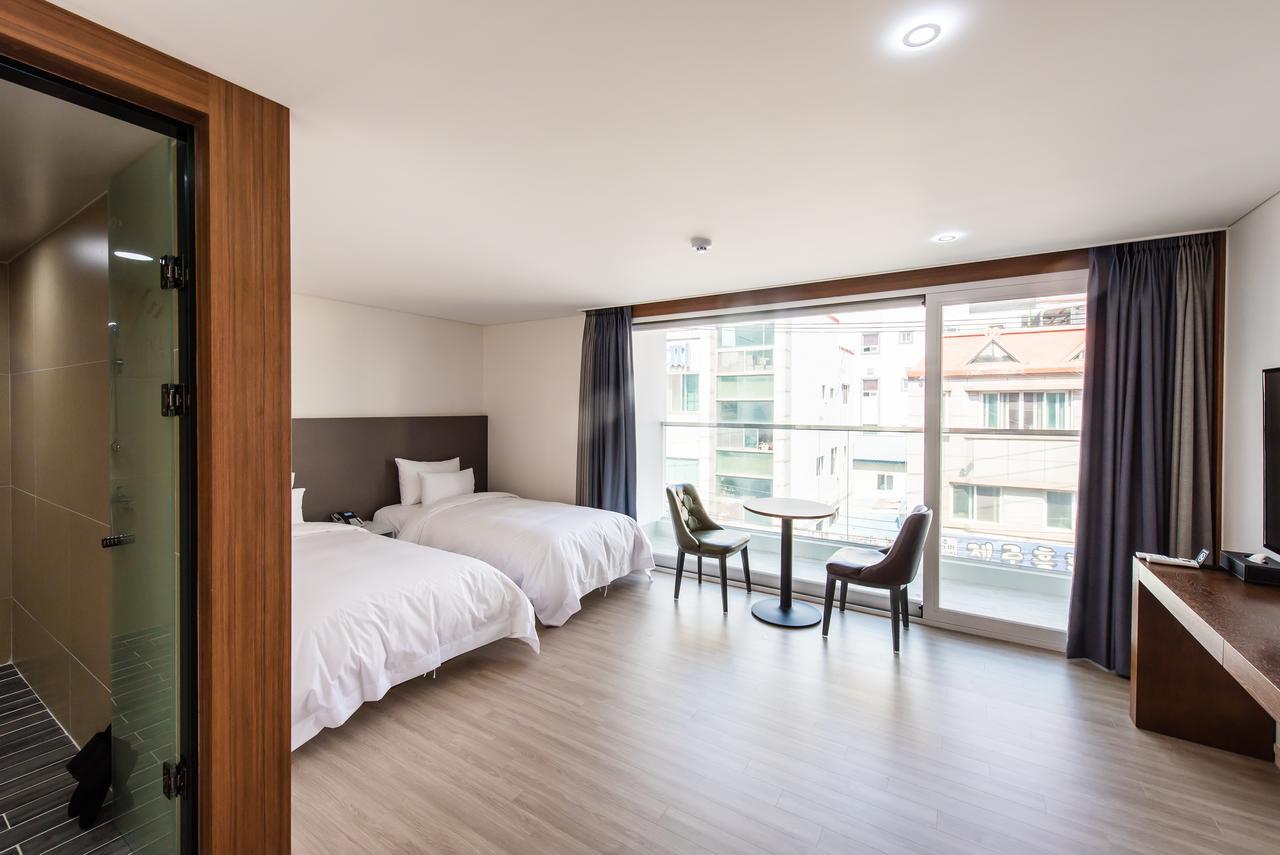 Fortuna Hotel Tongyeong Exterior photo