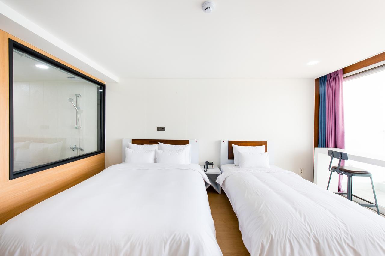 Fortuna Hotel Tongyeong Exterior photo